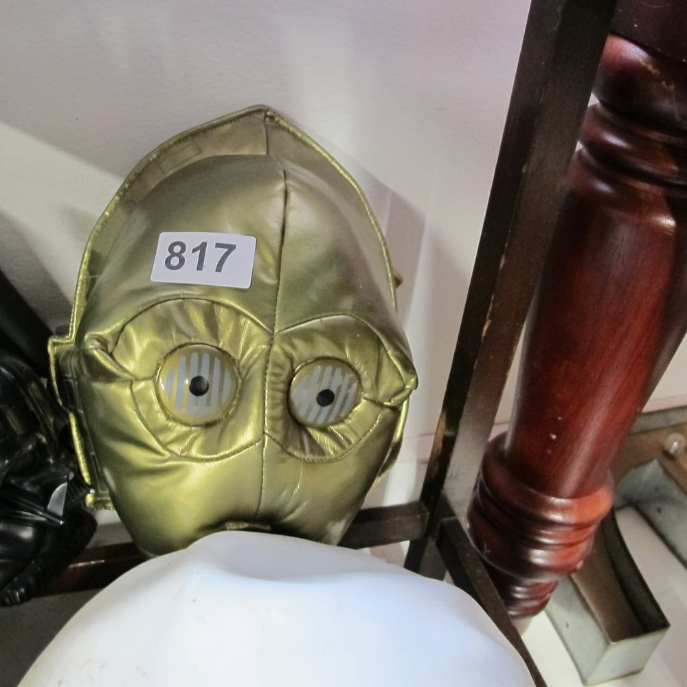 Lot 817: A Star Wars C-3PO Plush Character Backpack