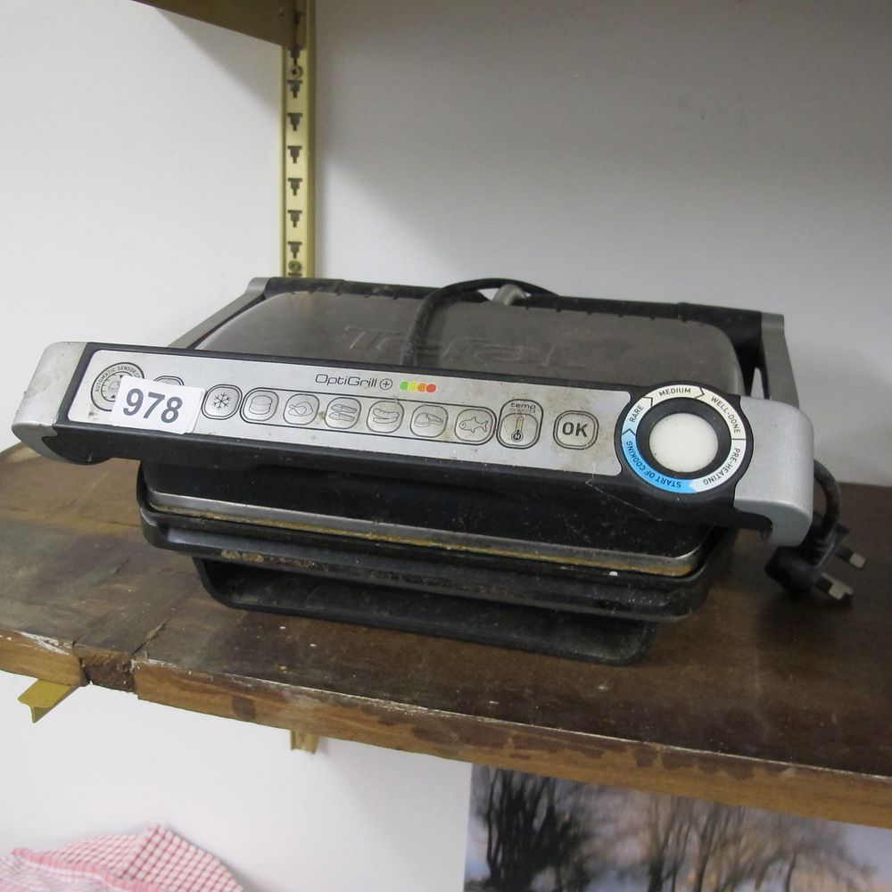 Lot 978: Tefal OptiGrill+ Electric Contact Grill