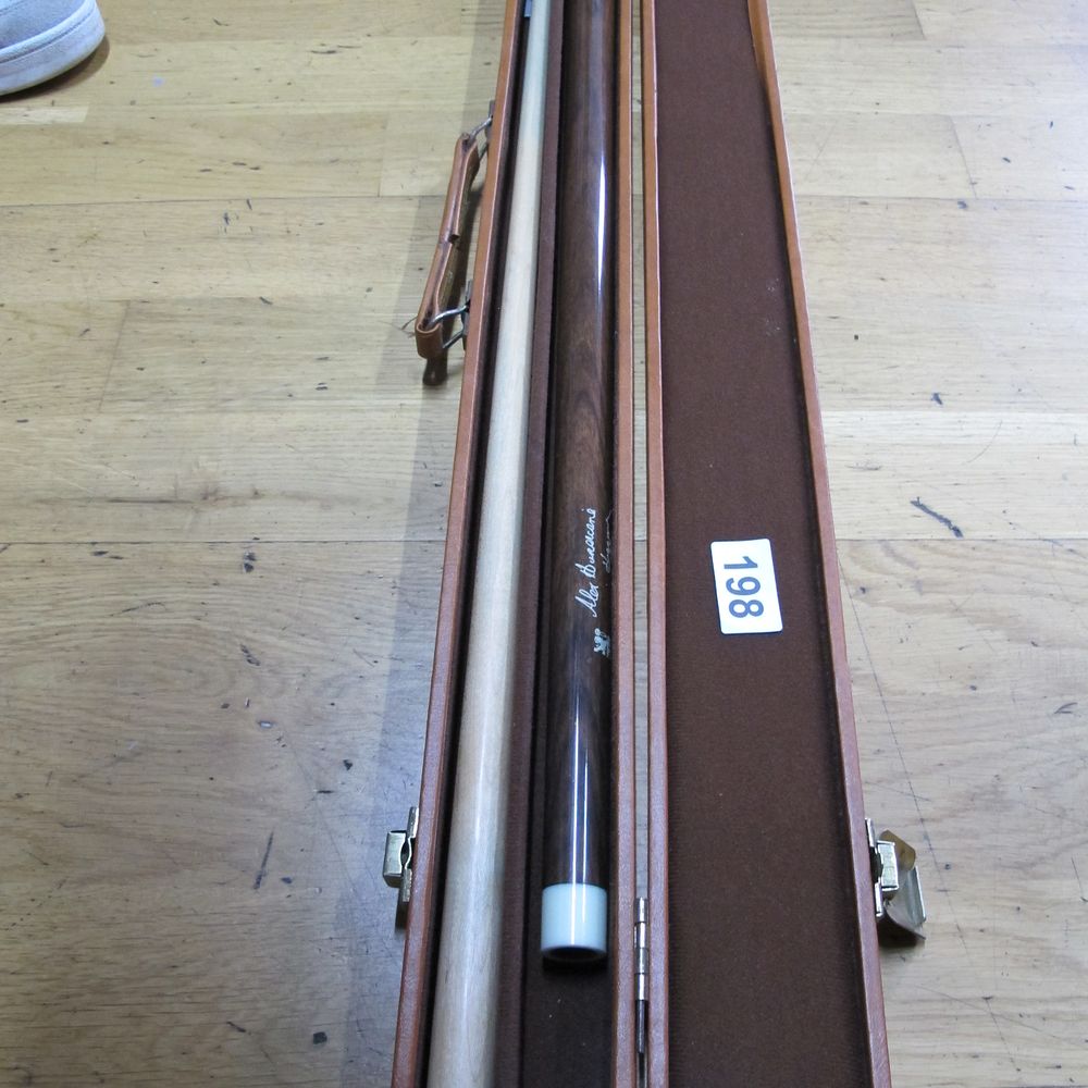Lot 198: Alex Hurricane Higgins Profesional snooker Cue