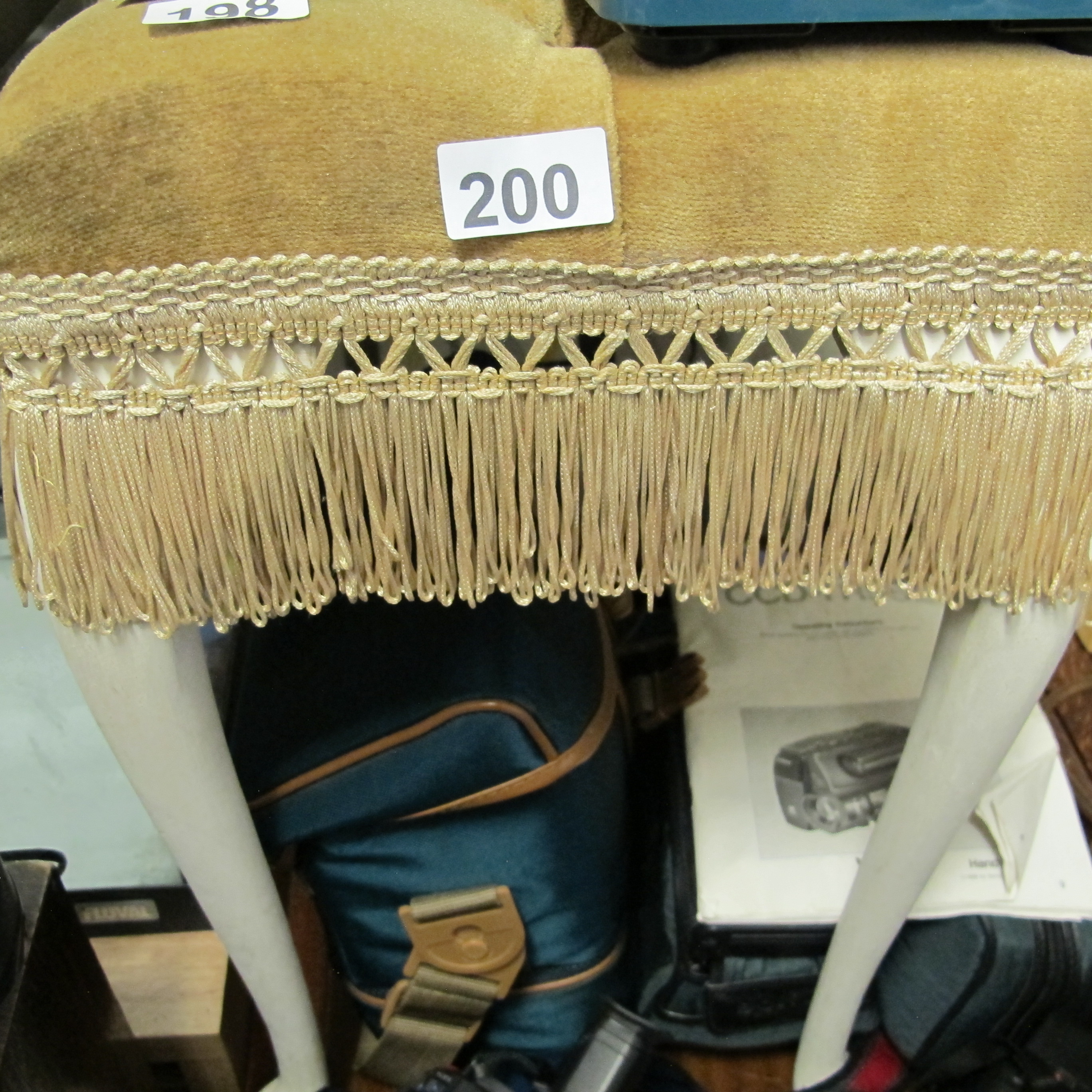 Lot 200