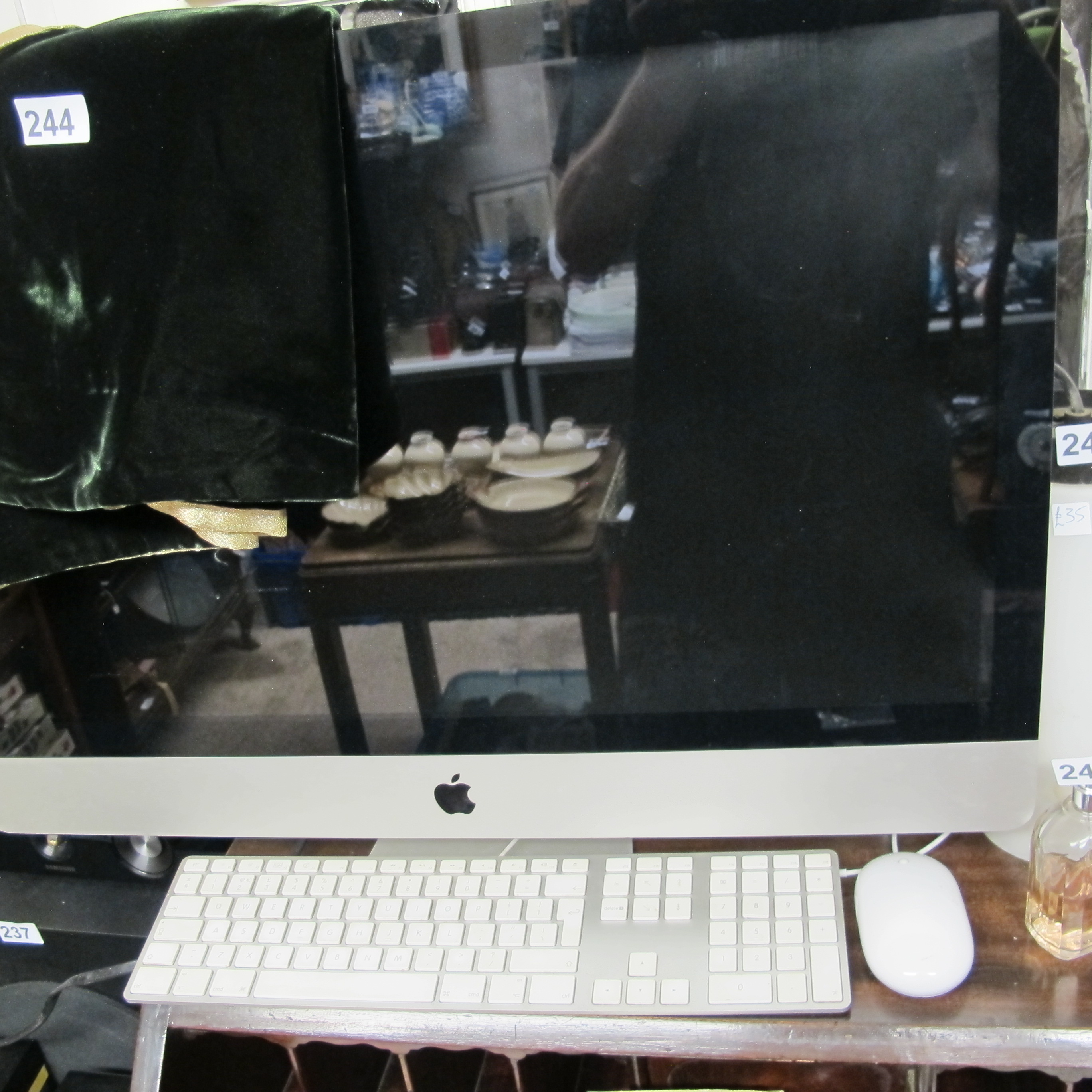 Lot 245