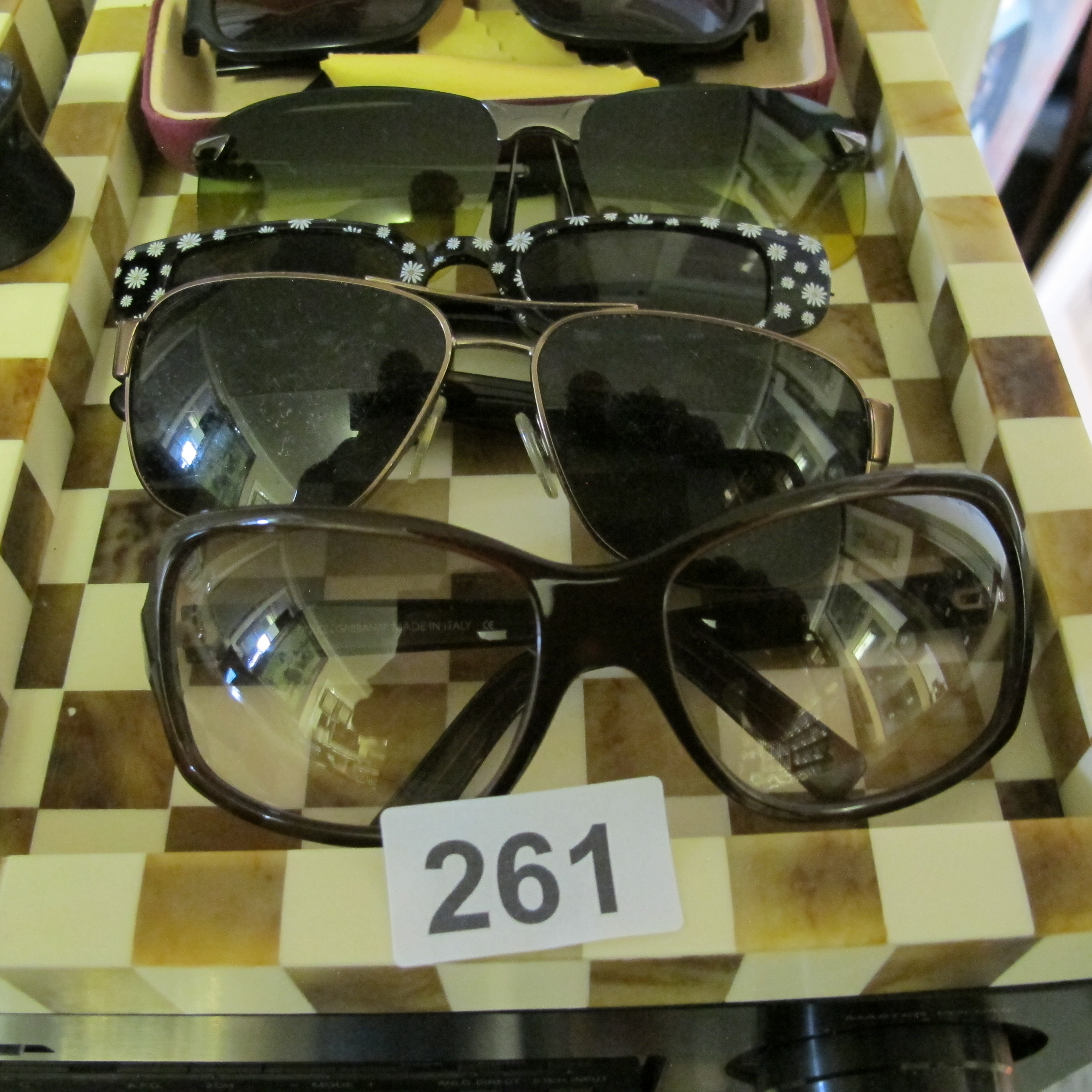 Lot 261