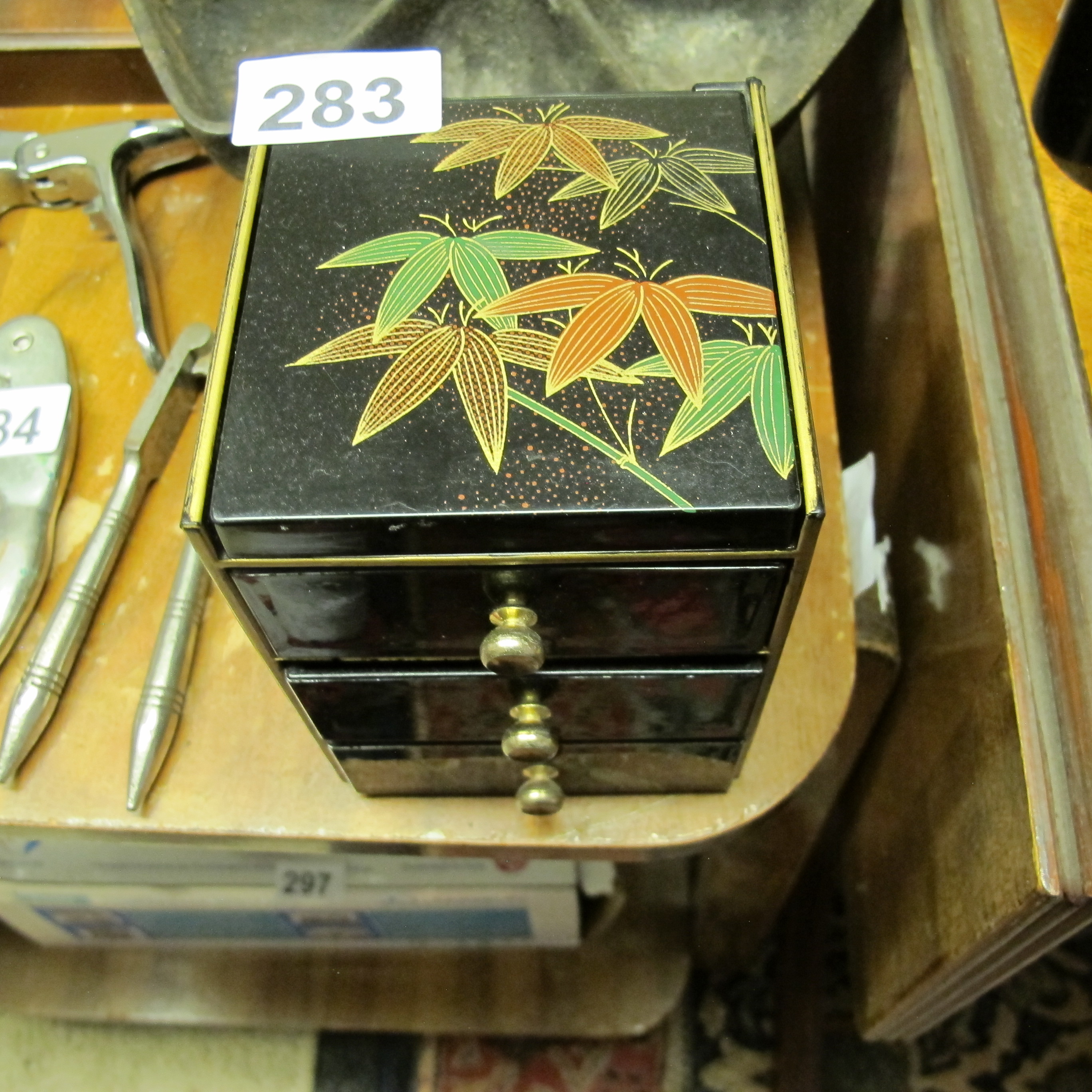 Lot 283