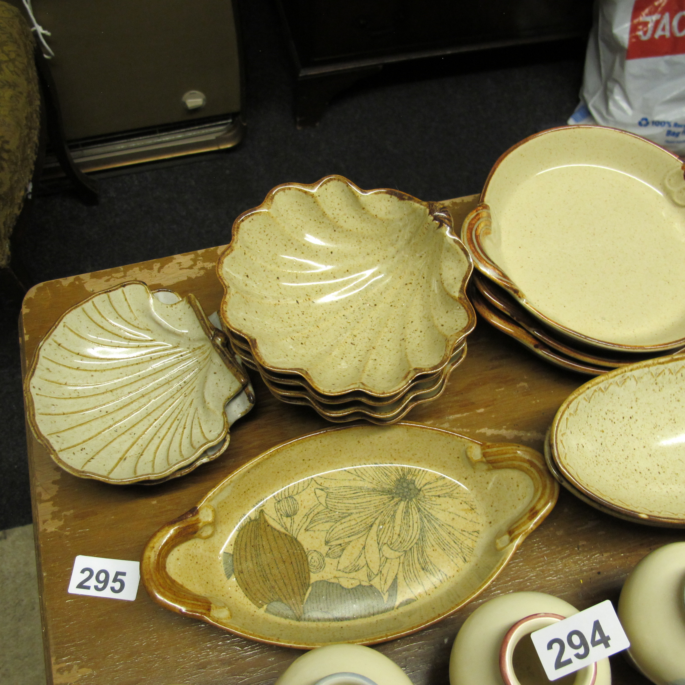 Lot 295
