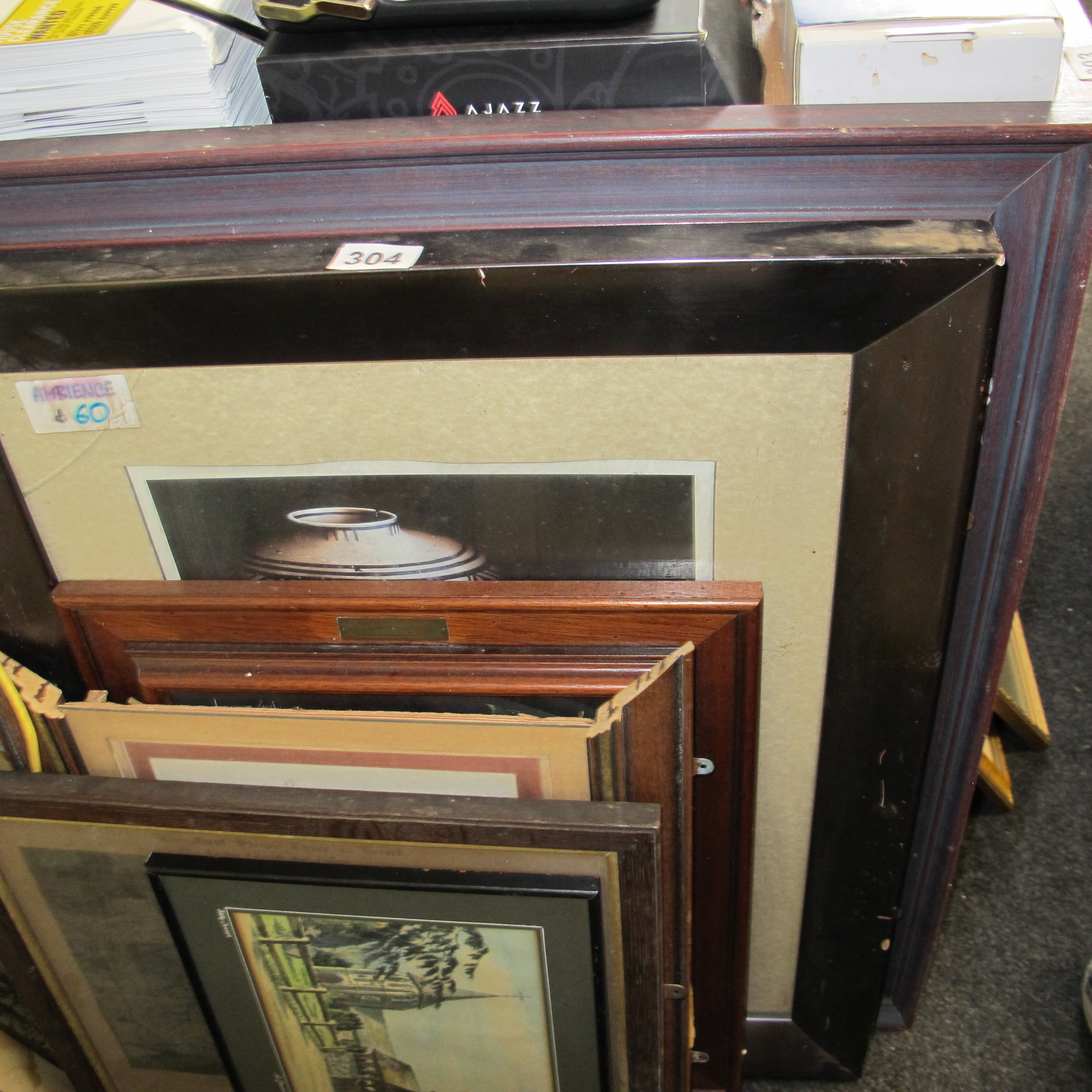 Lot 304