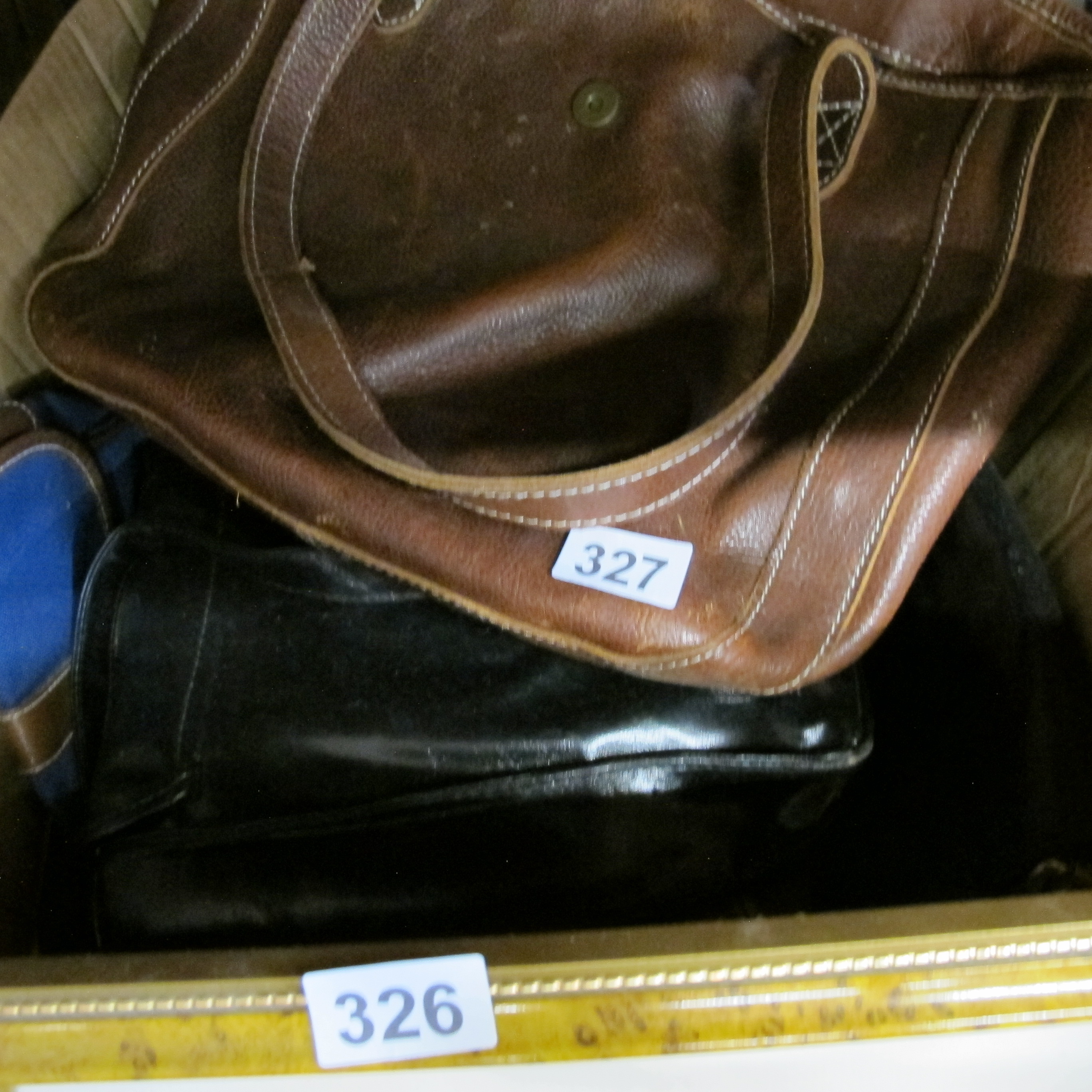 Lot 327