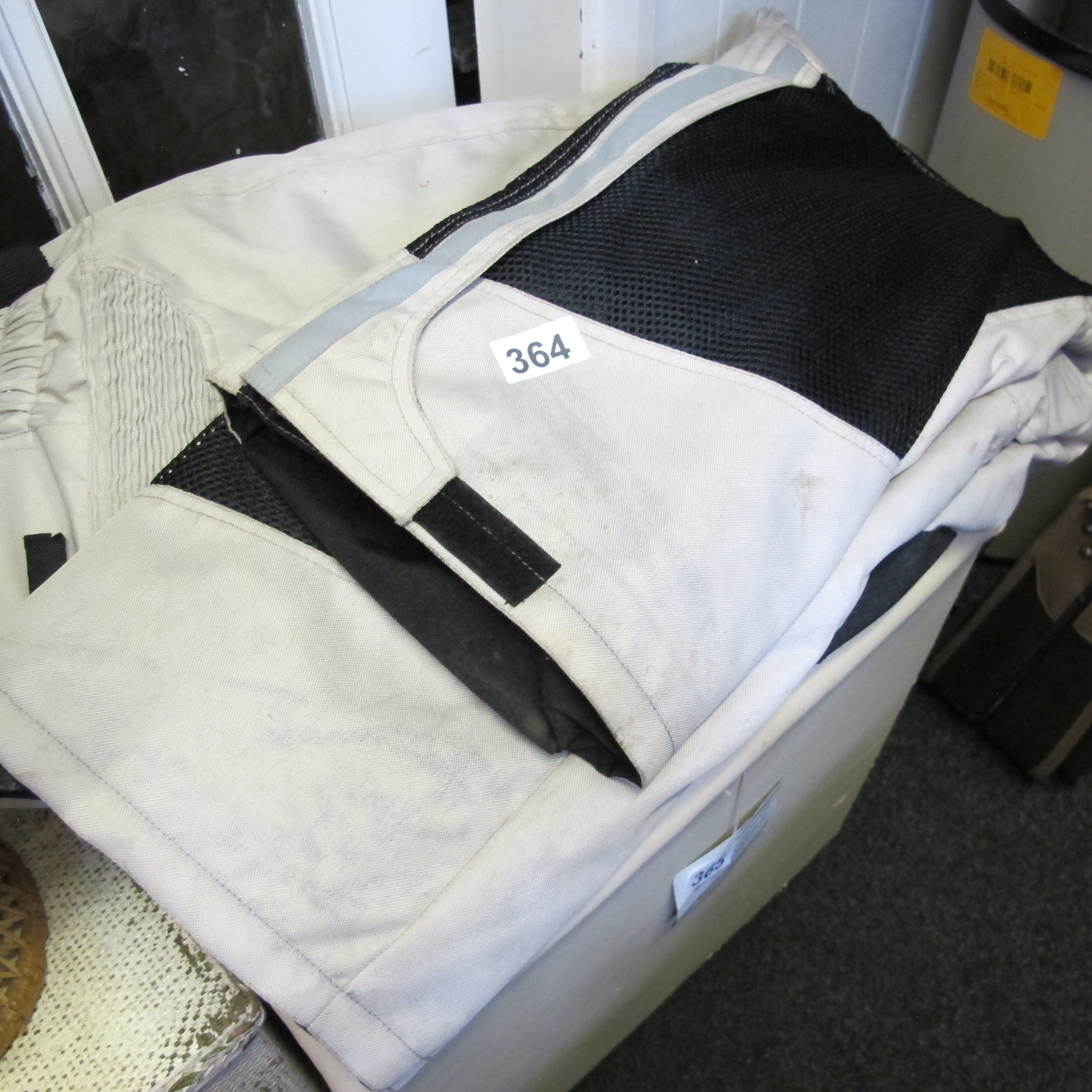 Lot 364
