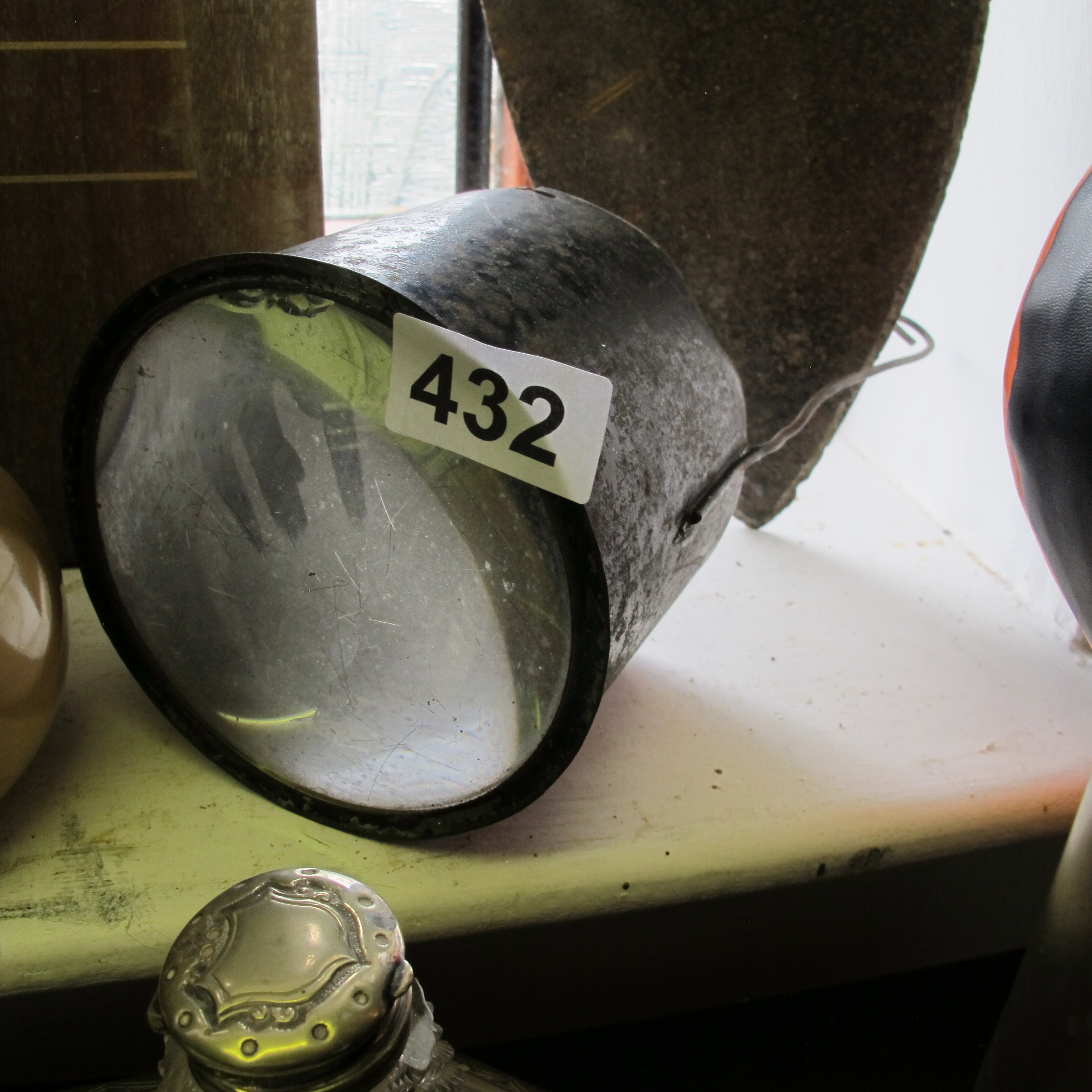 Lot 432