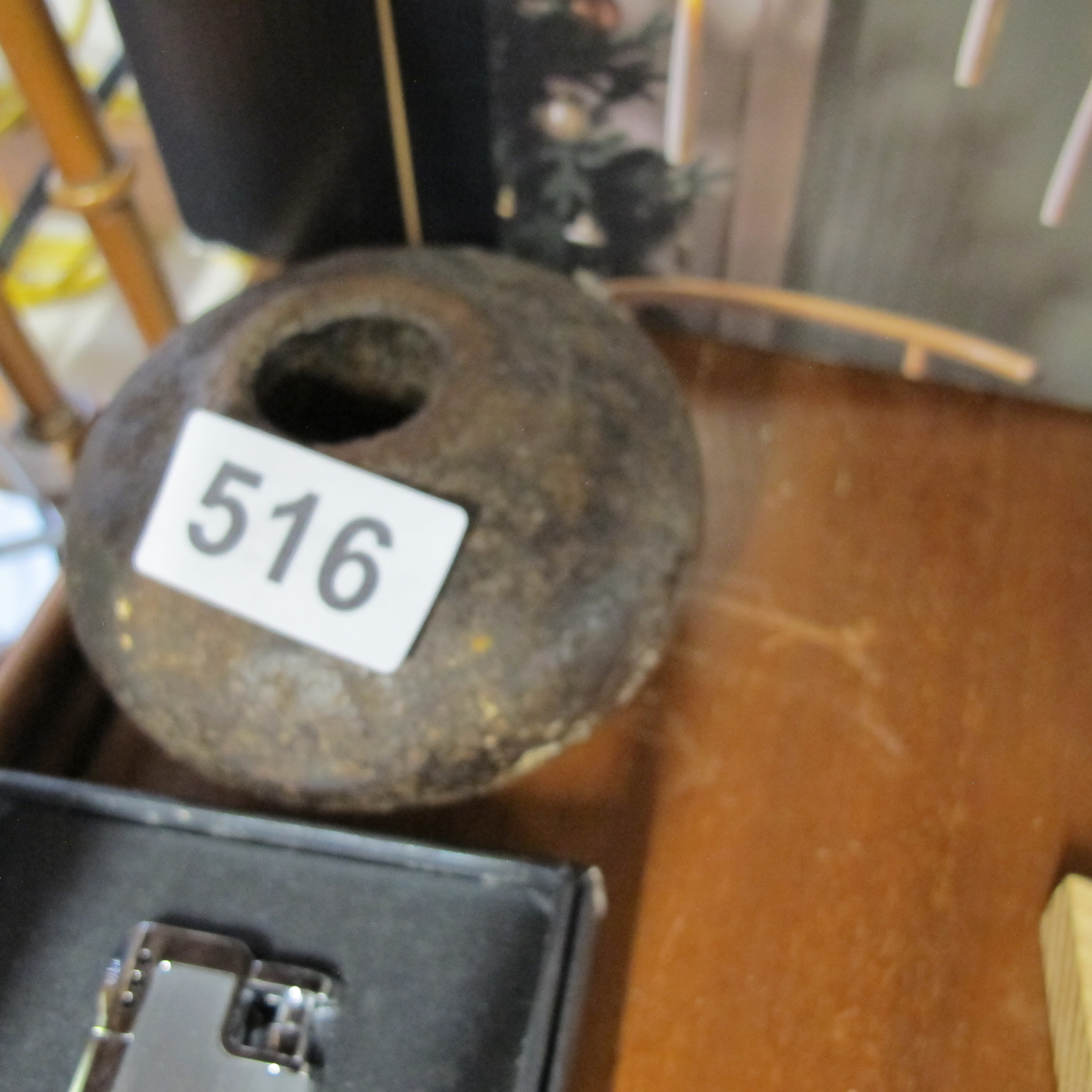 Lot 516