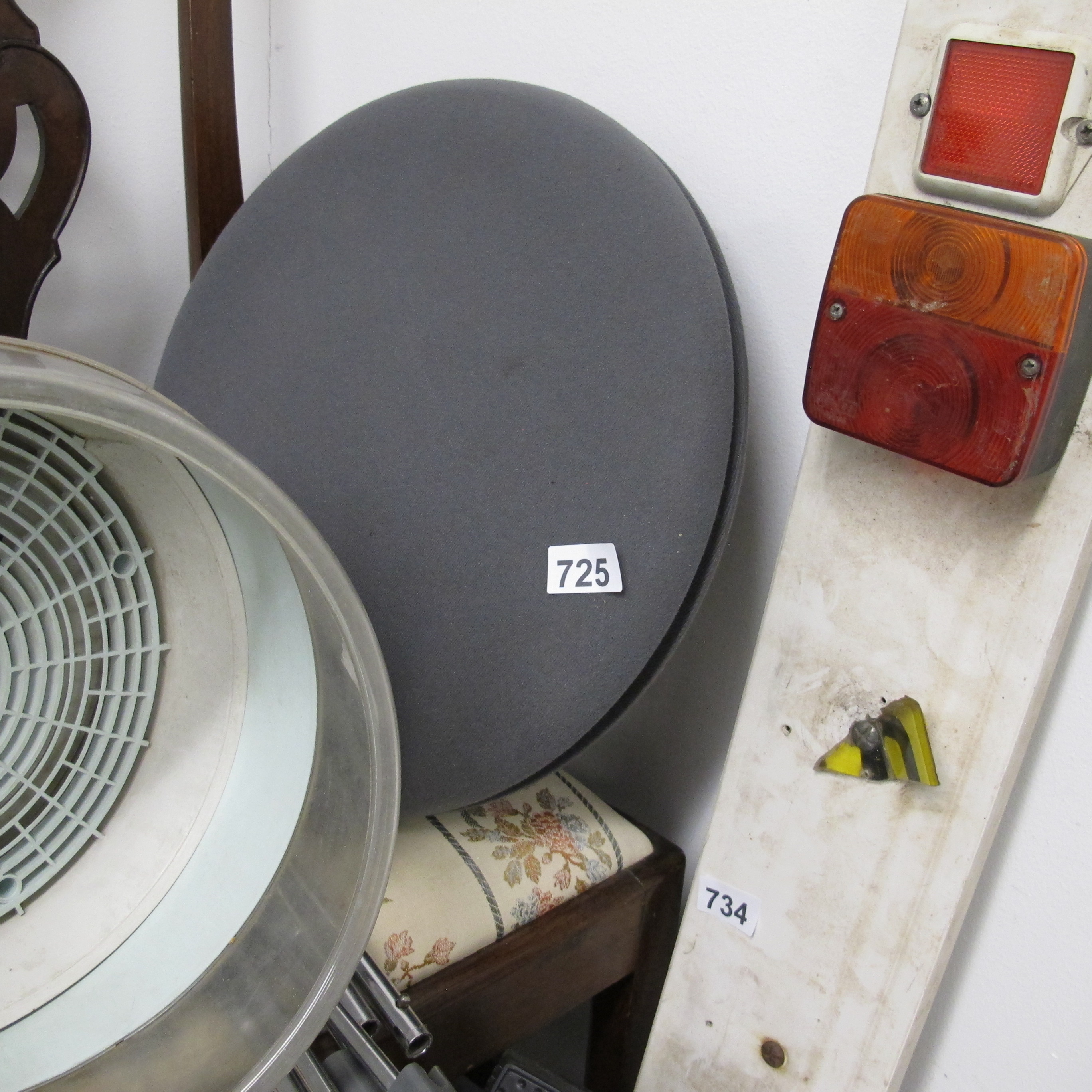 Lot 725