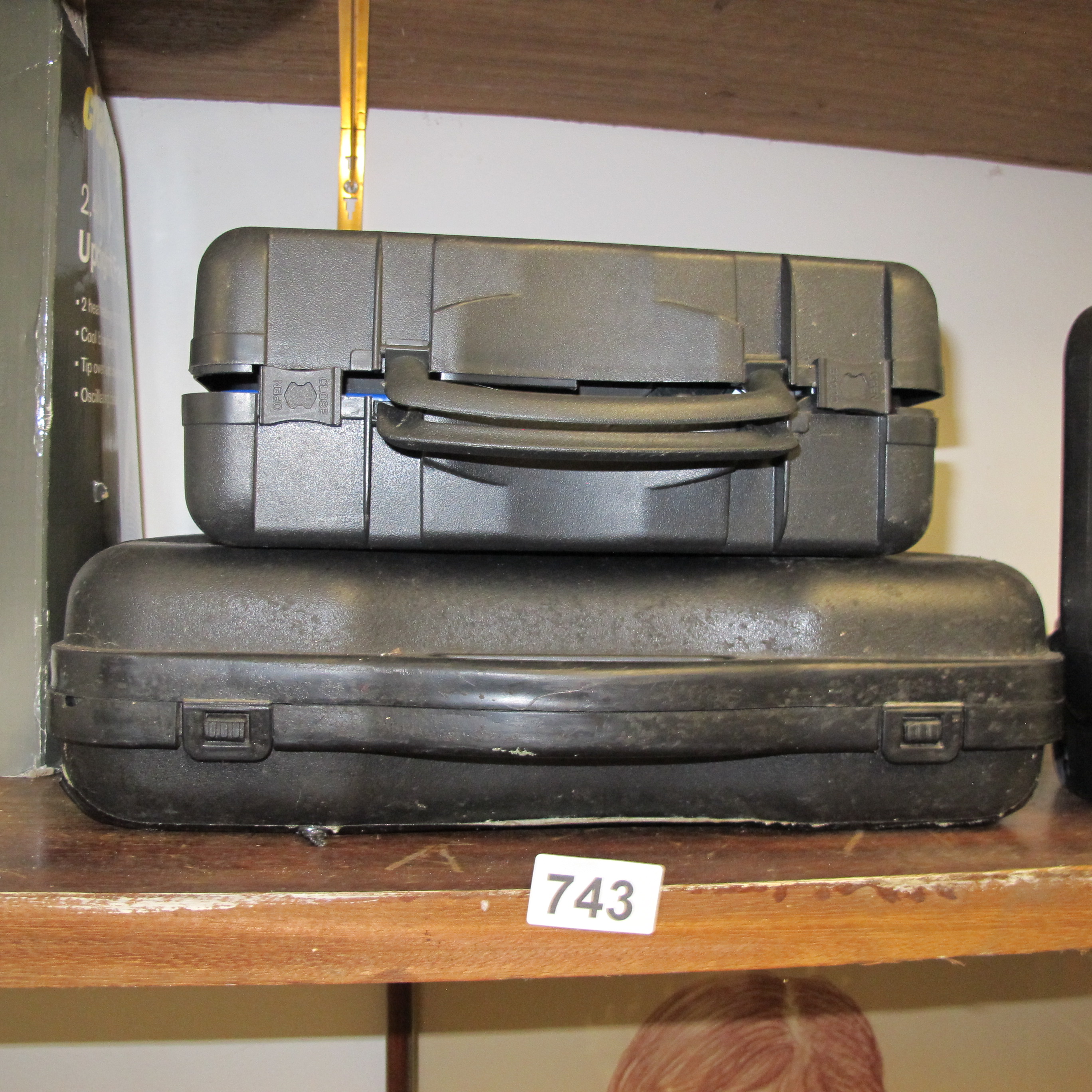 Lot 743