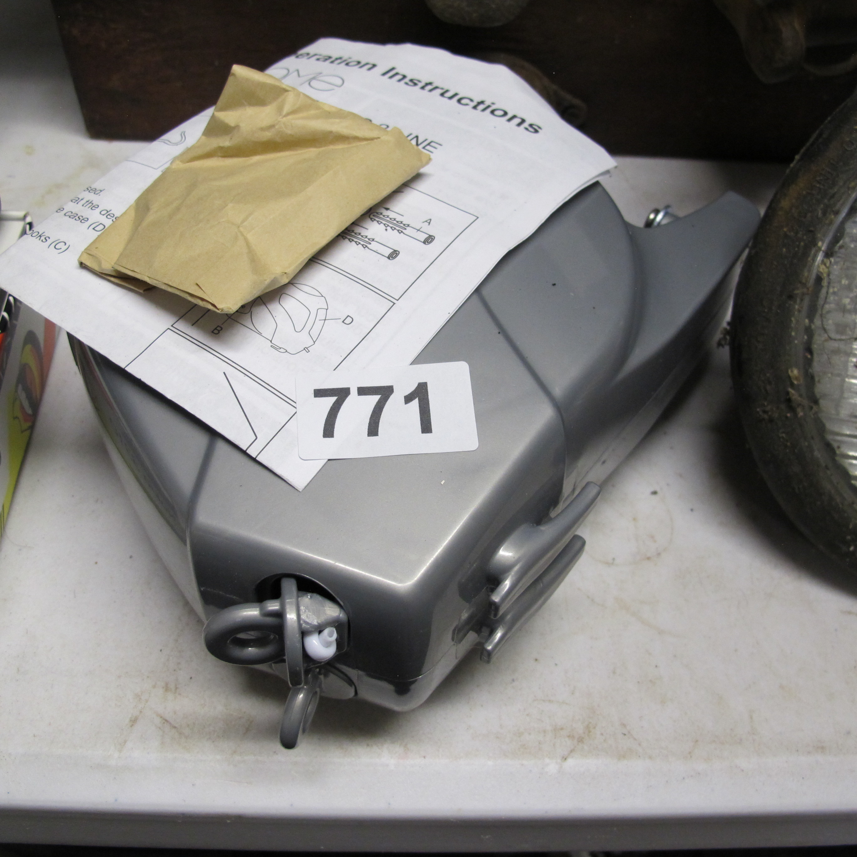 Lot 771