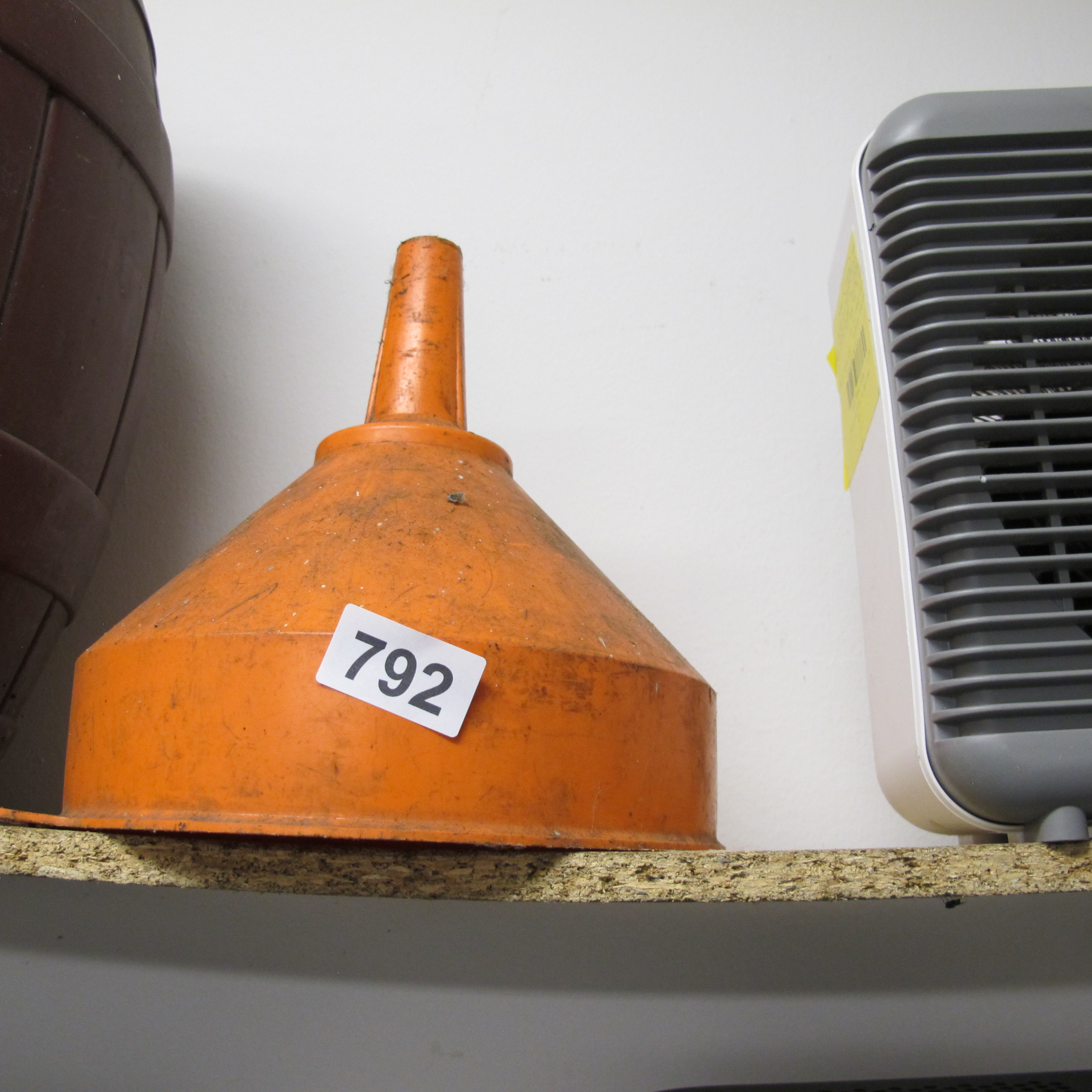 Lot 792