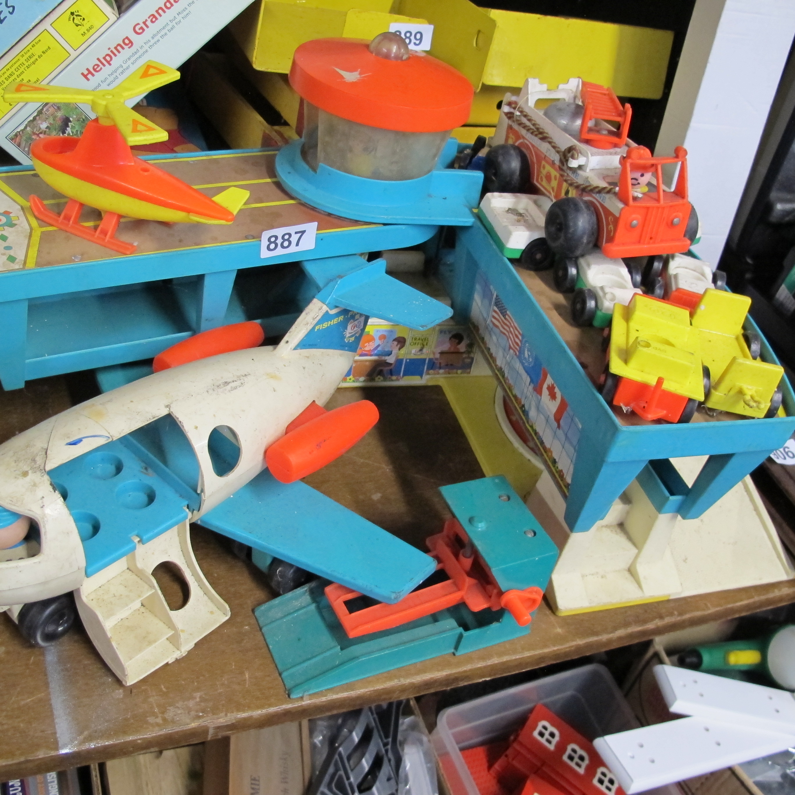 Lot 887