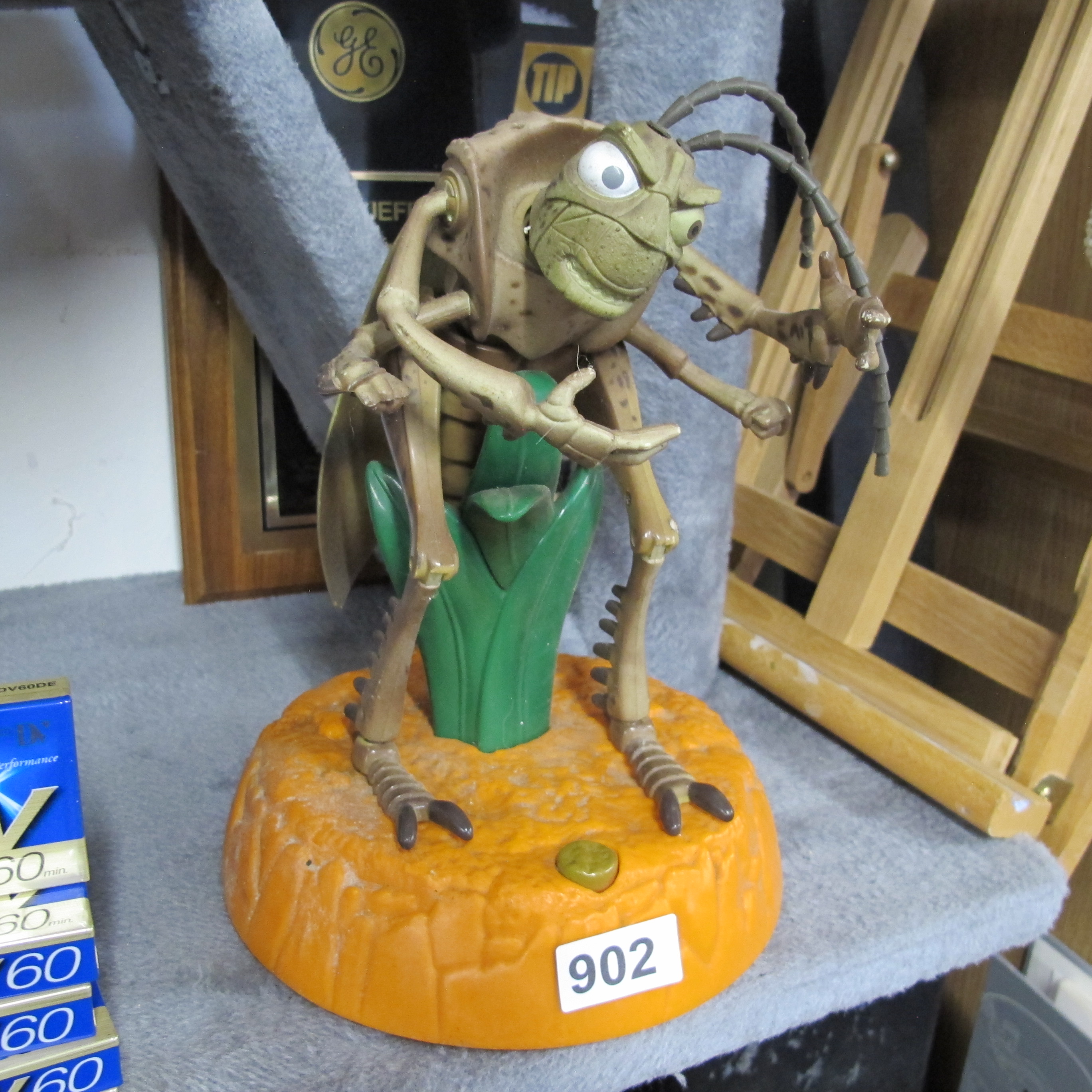 Lot 902