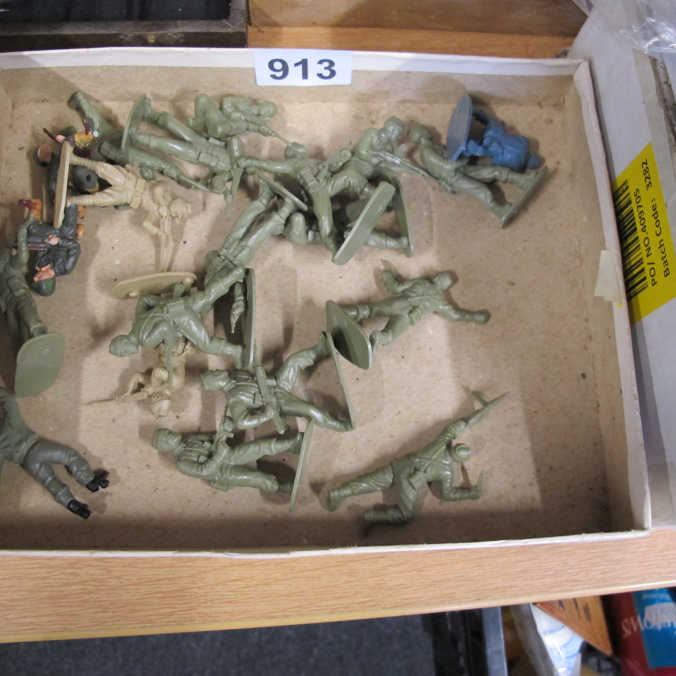 Lot 913