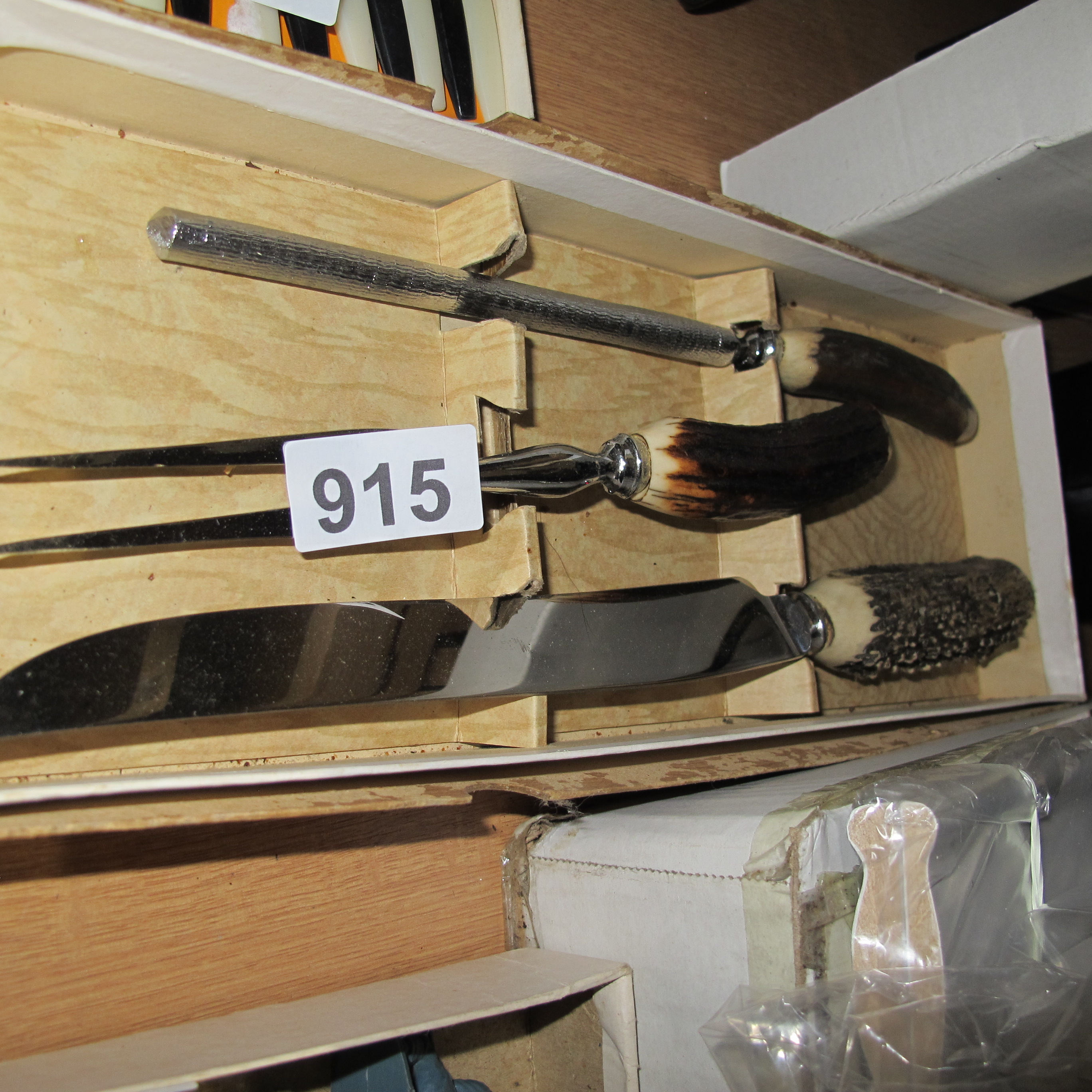 Lot 915
