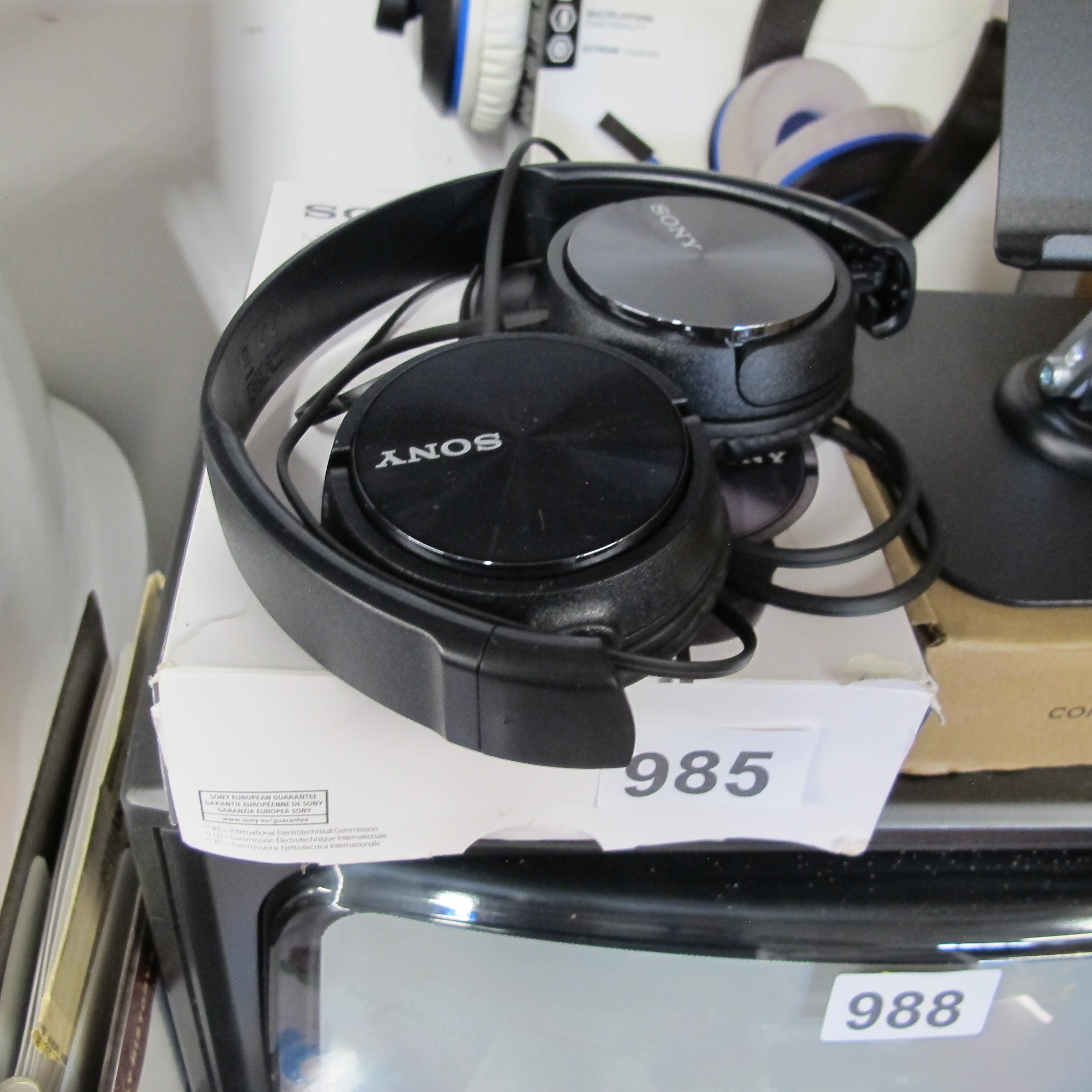 Lot 985