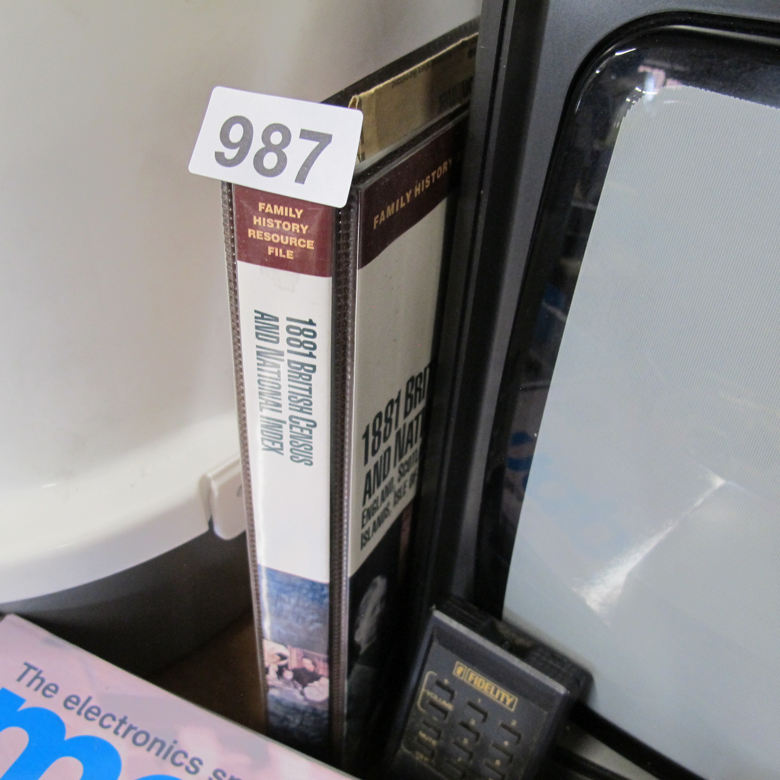 Lot 987