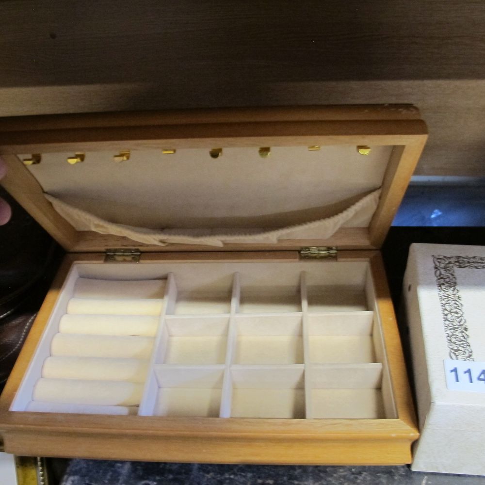 Lot 1146: A Light-Toned Wooden Jewellery Box