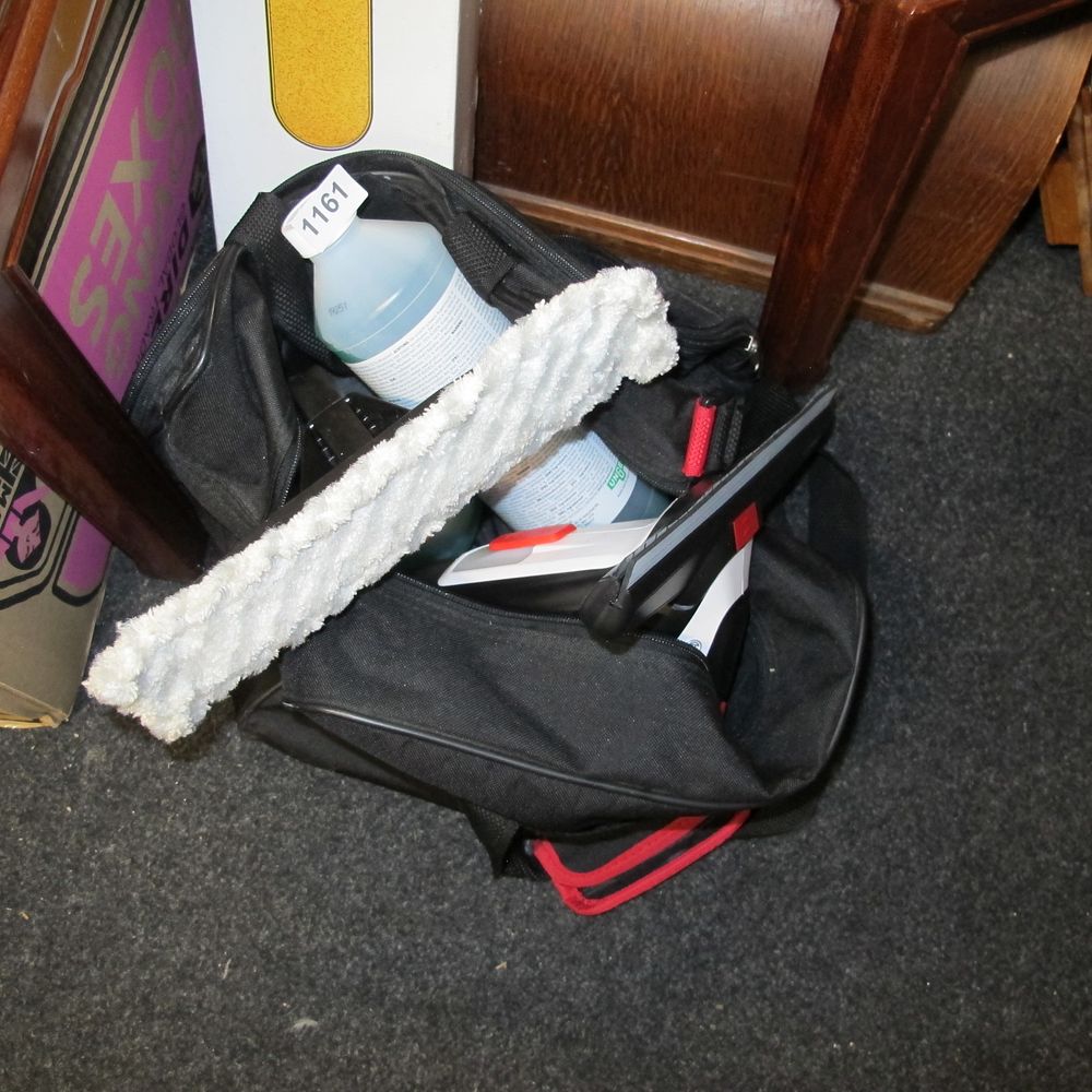 Lot 1161: A Professional Unger Window Cleaning Kit and Utility...