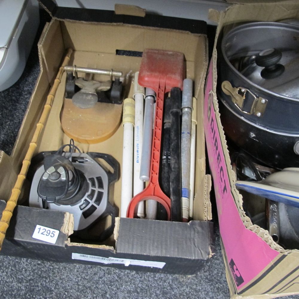 Lot 1295: An Assortment of Vintage and Modern Items Including...