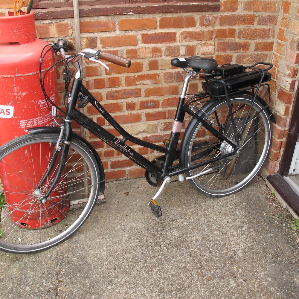Lot 1300: Pendleton Somerby-E Electric Hybrid Bicycle