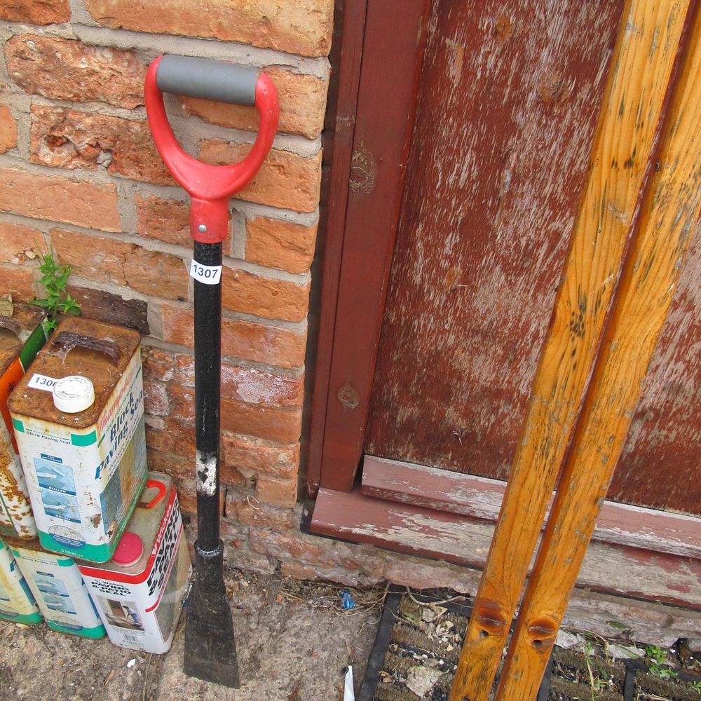 Lot 1307: A Shingle Remover Tool, a Collection of Paving...