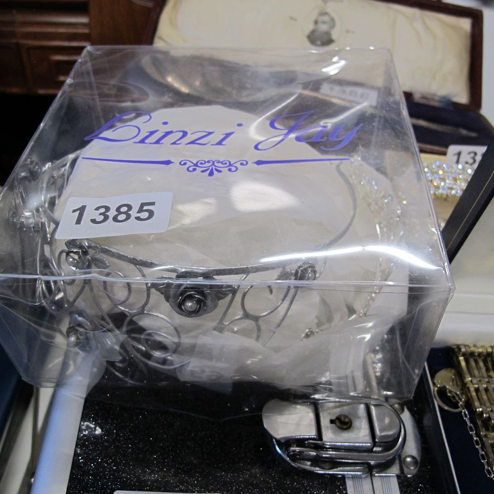 Lot 1385: Binzi Jay Silver-Tone Rose Motif Bridal Tiara