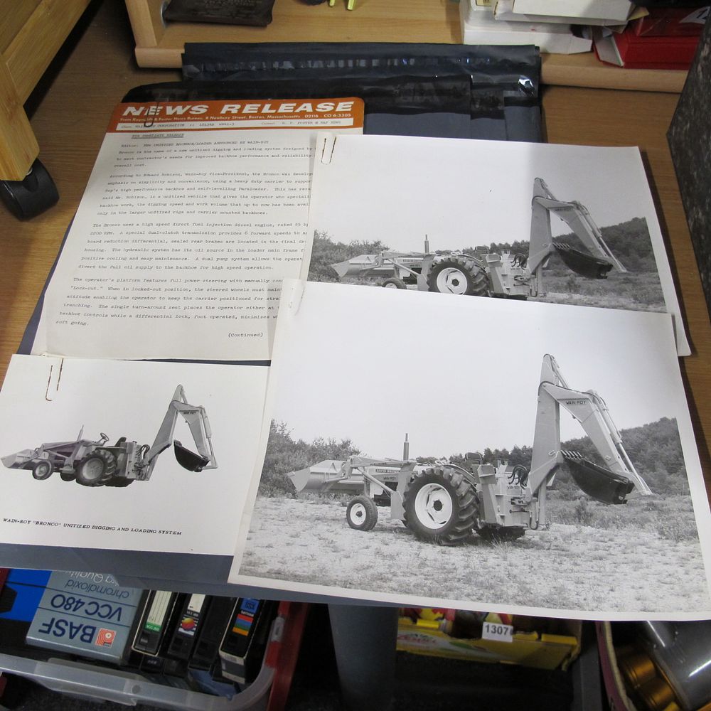 Lot 790: A Collection of Wain-Roy Bronco Unitised Digging and...