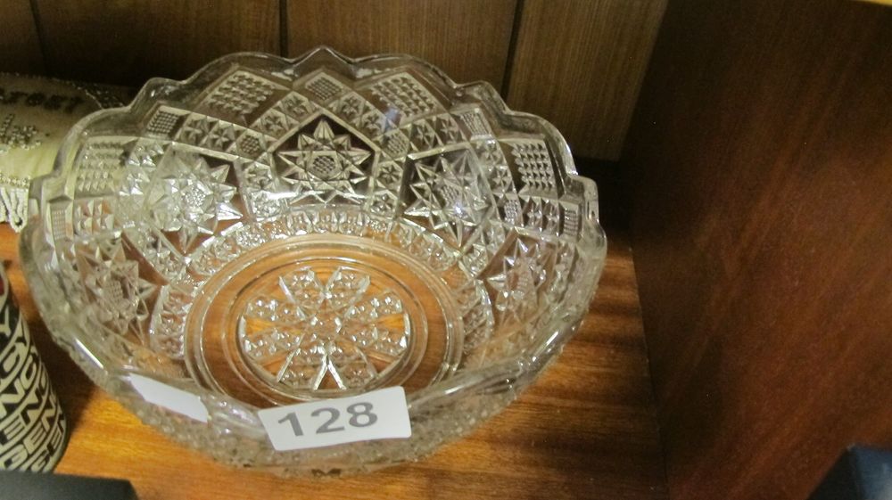 Lot 128: A Clear Pressed Glass Serving Bowl in the American Brilliant Style