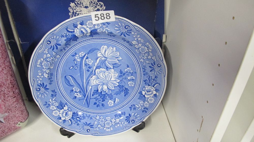 Lot 588: A Blue Transfer-Printed Botanical Earthenware Plate
