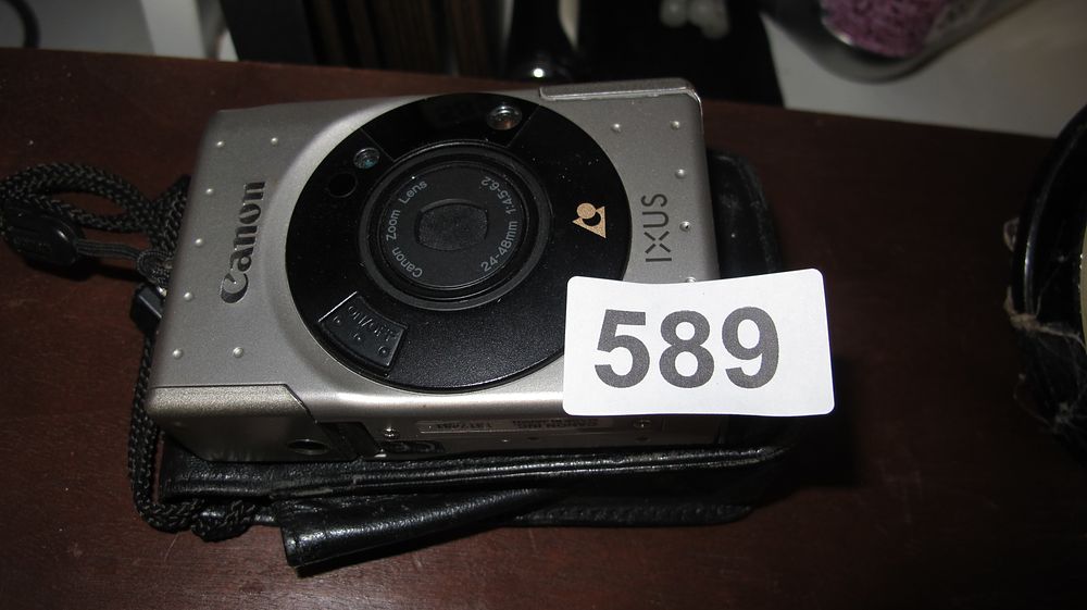Lot 589: Canon IXUS Compact APS Film Camera