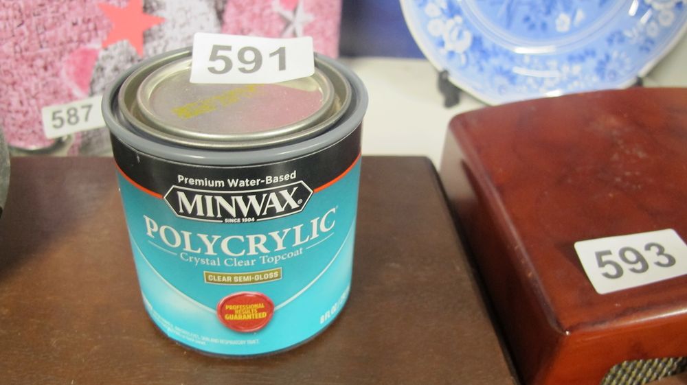 Lot 591: Minwax Polycrylic Clear Semi-Gloss Protective Finish 8 fl oz Can