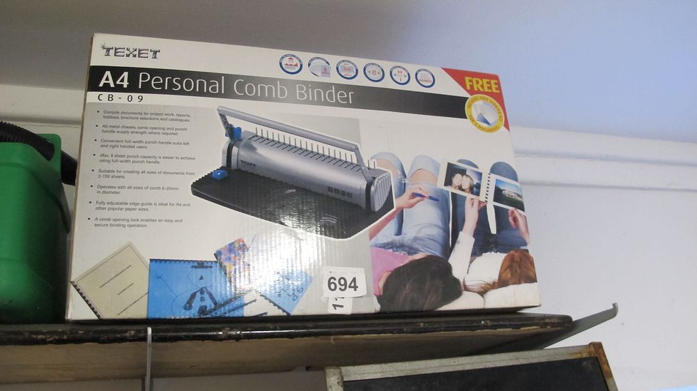 Lot 694: Texet A4 Personal Comb Binder Model CB-09