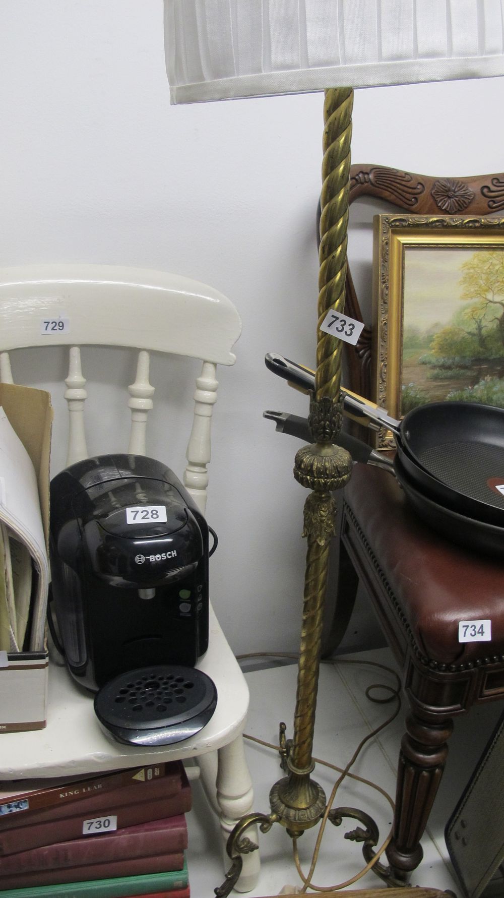 Lot 733: A Vintage Cast Brass Spiral-Twist Floor Standard Lamp