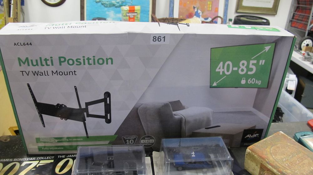 Lot 861: AVF ACL644 Multi Position TV Wall Mount