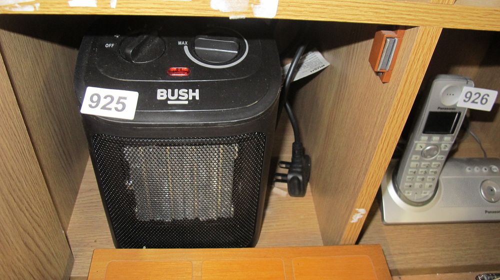 Lot 925: A Bush 2kW Ceramic Fan Heater and a Panasonic Cordless Telephone System