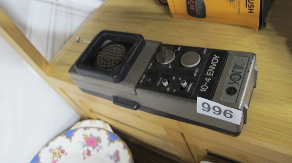 Lot 996: Sonic 10-4 Envoy 2 Channel CB Handheld Transceiver
