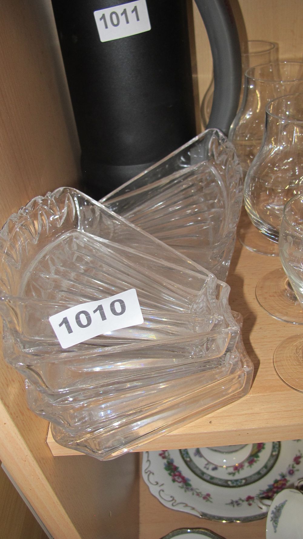 Lot 1010: A Pair of Pressed Glass Shell Shaped Dishes