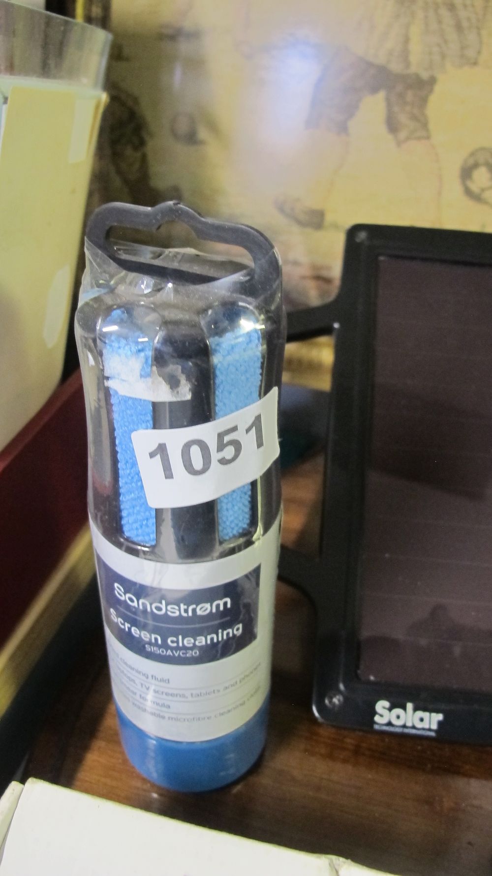 Lot 1051: Sandstrøm Screen Cleaning Kit S15AVC20