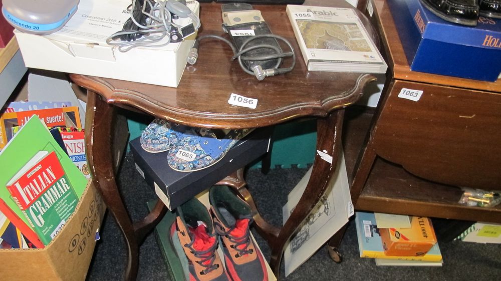 Lot 1056: Queen Anne Style Mahogany Side Table
