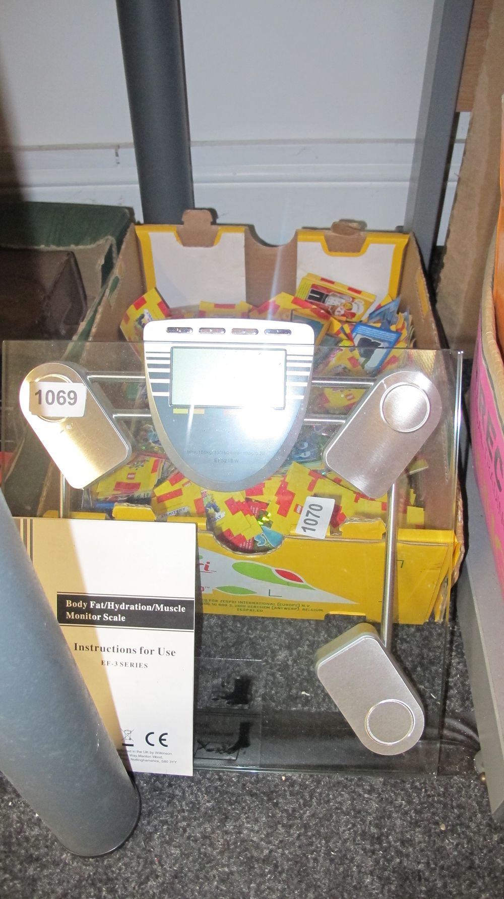 Lot 1069: Glass Body Fat Hydration and Muscle Monitor Scale