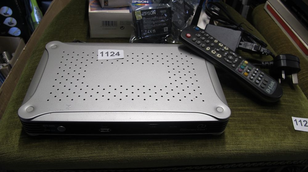 Lot 1124: D-Link DSM-320 Wireless Media Player with Remote Control and Power Adapter