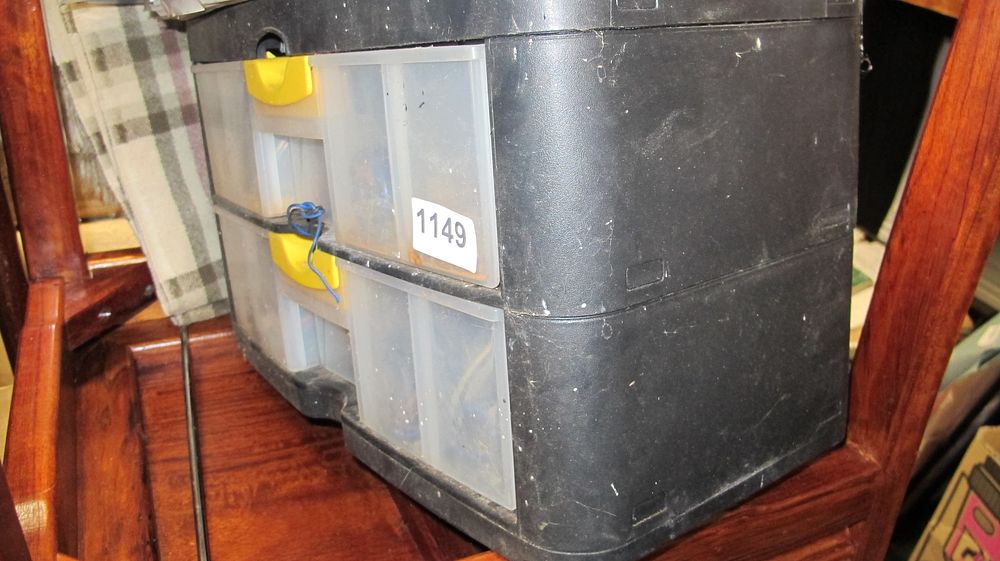 Lot 1149: Portable Four Drawer Plastic Storage Chest