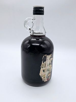 לאספנים / נוי 
בקבוק יין אדום 
הגפן" (Yikvey Hagefen) — יקב ישראלי 