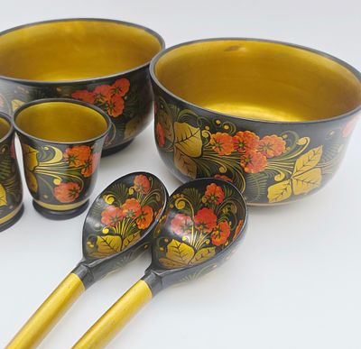 KHOKHLOMA. 6 פריטים מעץ, עבודת יד צבועים ביד פריט עממי , תוצרת ברית המועצות , שנות ה70 