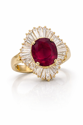 "BALLERINA" STYLE COCKTAIL RING WITH RUBY AND DIAMONDS. GOLD RING, SET WITH A CUSHION CUT RUBY 