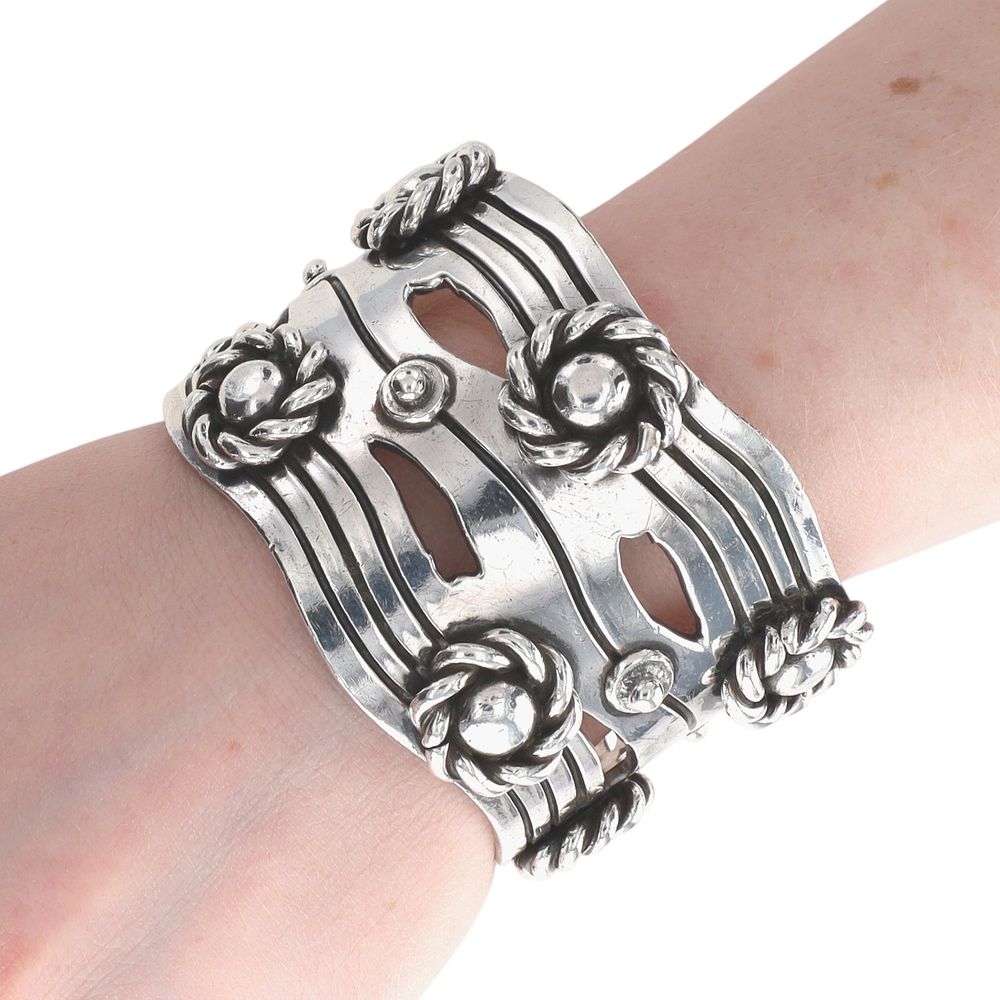 Retro Roadshow Auctions | Exceptional Native American Jewelry Auction
