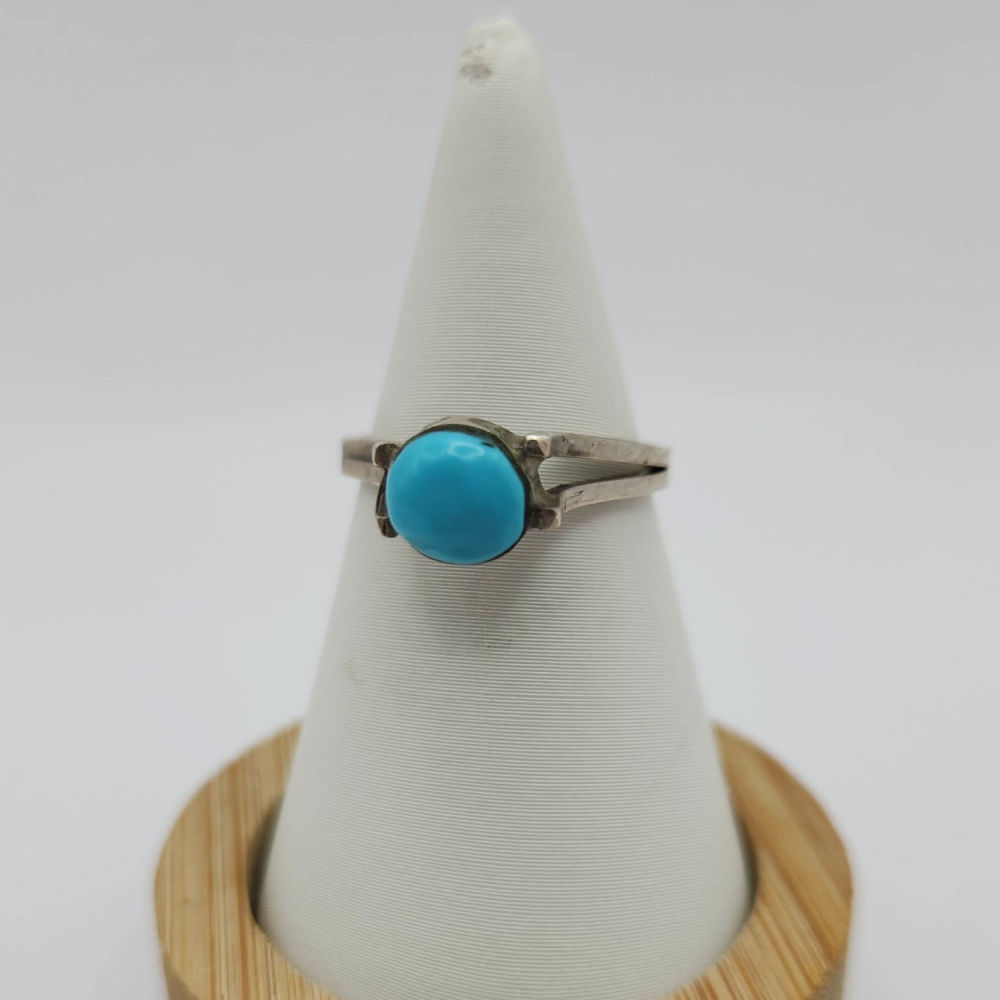 Lot 156: Sterling Navajo Turquoise Ring 1.6g Sz4